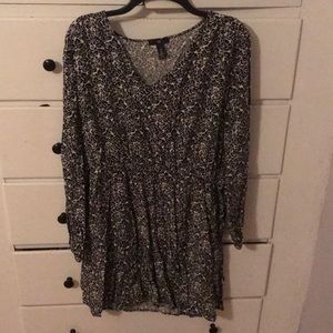 Black and white gap dress